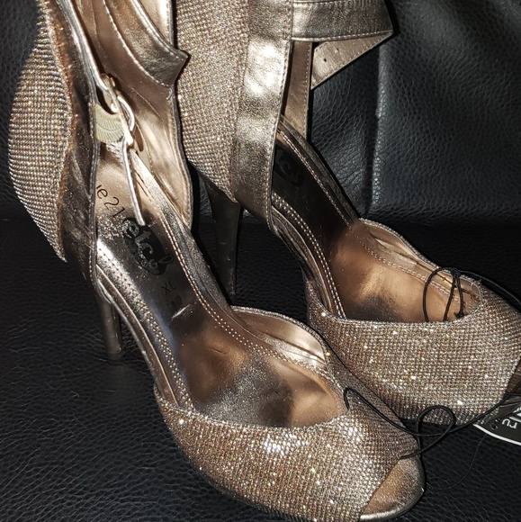 Rue21 Shoes - Ankle Strapped Glitter Gold Stalidos